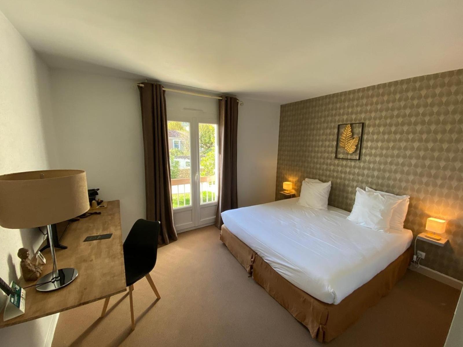 Logis Hotel Medieval, Montelimar Nord Rochemaure Buitenkant foto