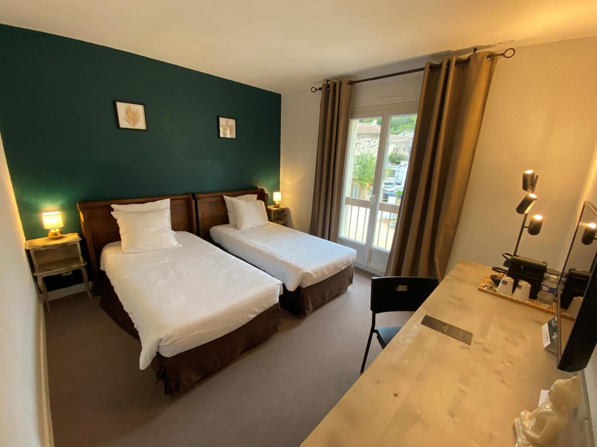 Logis Hotel Medieval, Montelimar Nord Rochemaure Buitenkant foto