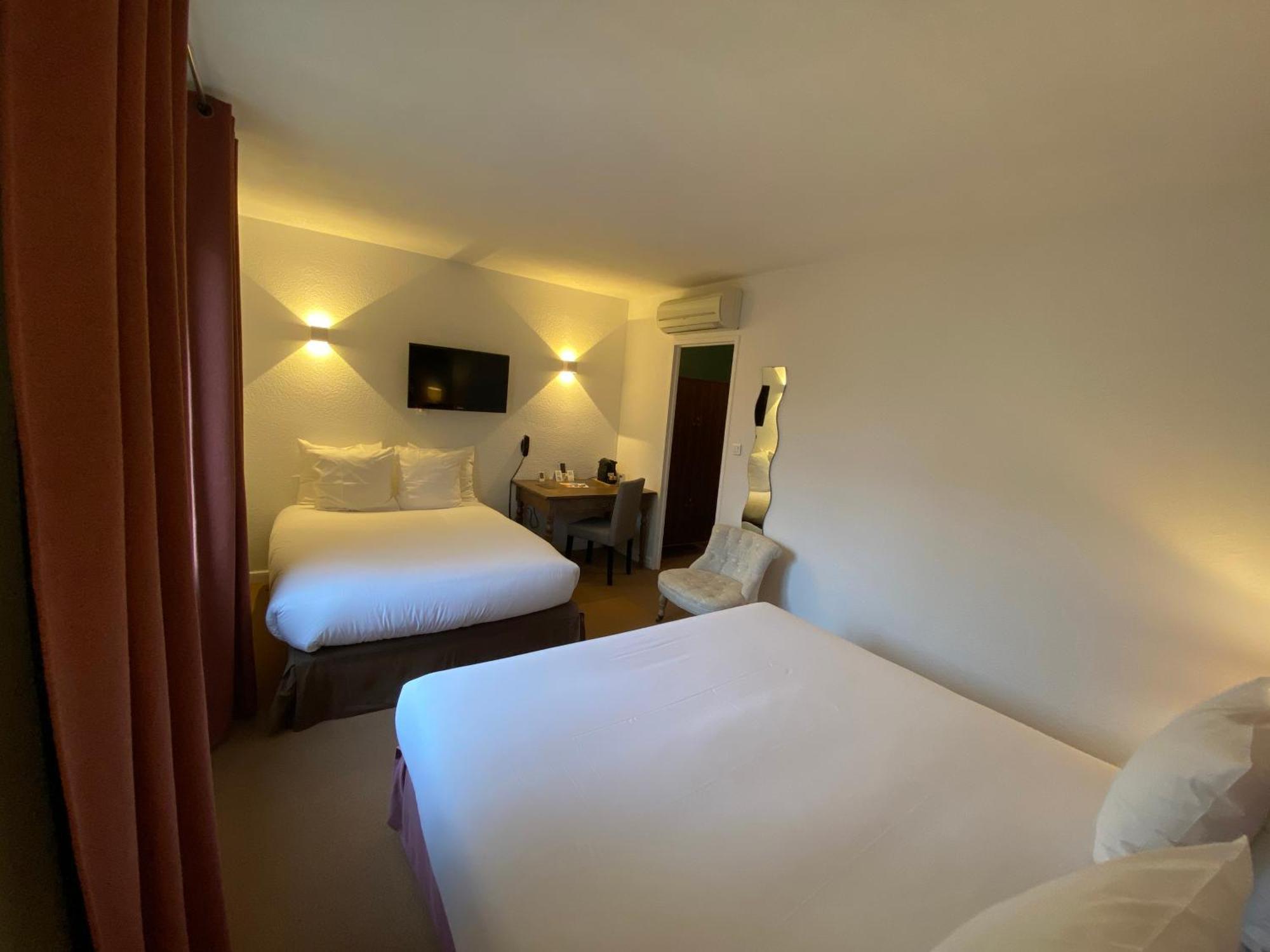 Logis Hotel Medieval, Montelimar Nord Rochemaure Buitenkant foto