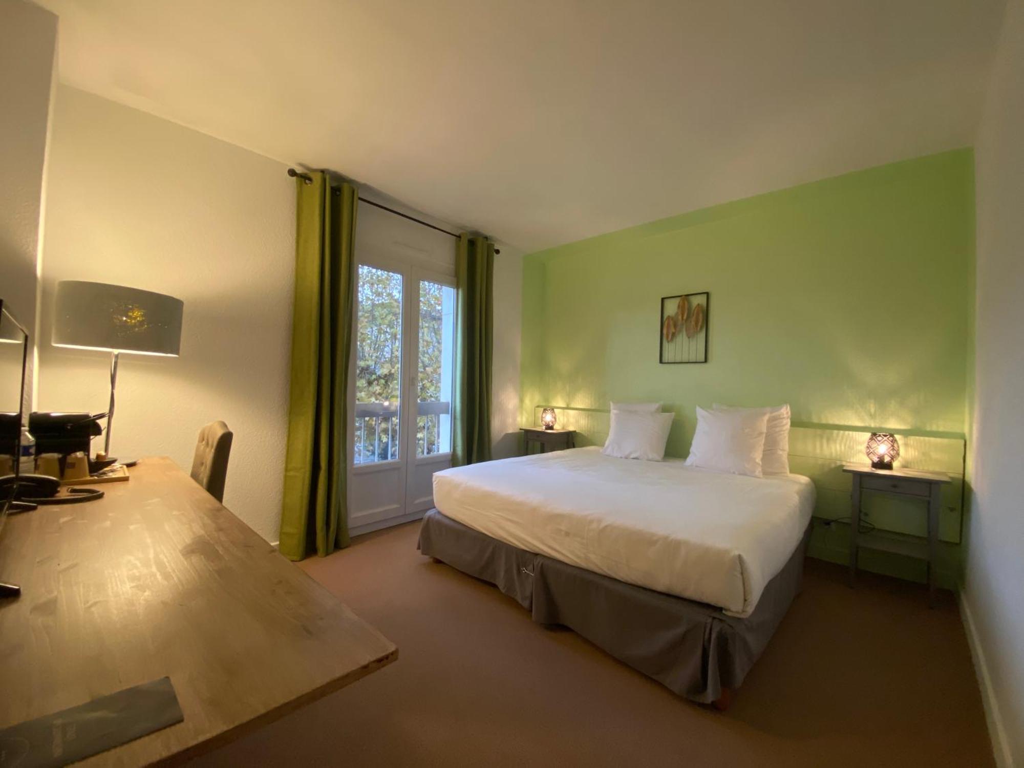 Logis Hotel Medieval, Montelimar Nord Rochemaure Buitenkant foto